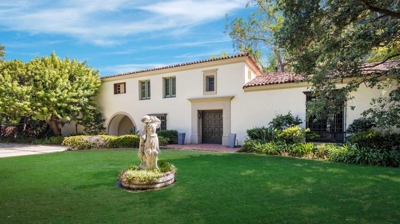Contents of 6,000 sqft. Pacific Palisades Estate Photo
